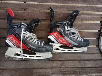 Hokejové brusle CCM FT6PRO