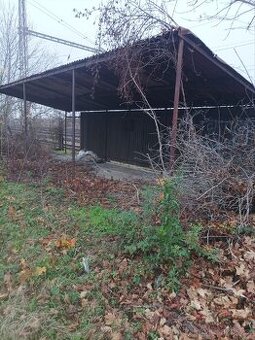 Kovový přístřešek svařovaný