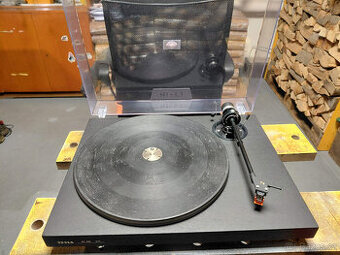 Gramofon TESLA NC 500