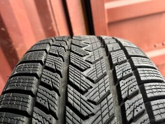 225/40 R19, 93V, sada zánovních zimních pneumatik