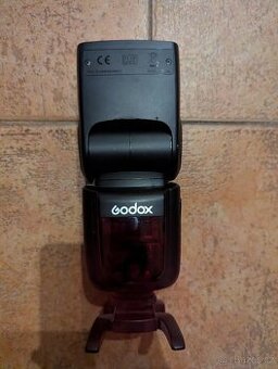Výkonný blesk Godox V860II-F pro Fujifilm
