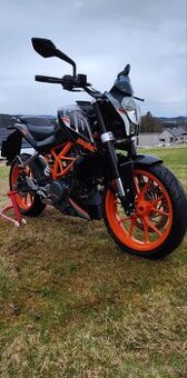 KTM 390 Duke