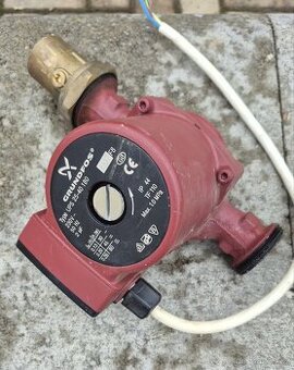 Oběhové čerpadlo k topení  Grundfos