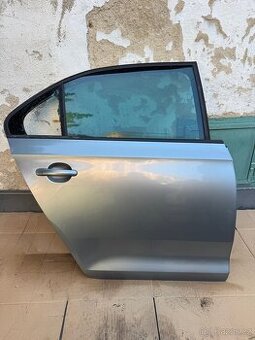 Prodám prave zadní dveře Škoda rapid 2012/2022 sedan