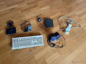 Mix starého příslušenství k pc