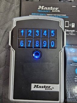 Bezpečnostní schránka Master Lock 5441EURD Bluetooth