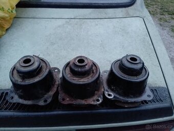 Škoda 105L 120L zadní uložení