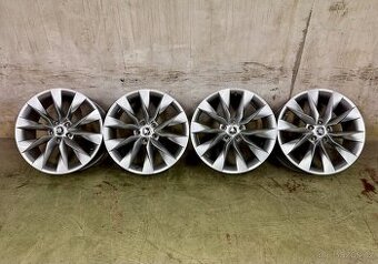 Alu kola Crystal Originál VW koncenr