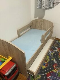 Dětská postel s výřezem Žirafa + matrace - 1
