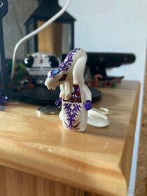 Lego minifigurka pythor bílý