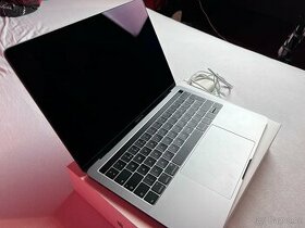 Apple MacBook Pro 13 2018, I5, 16 GB ram, 512 GB ssd