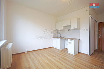 Pronájem bytu 1+kk, 18 m², Karlovy Vary, ul. Fibichova