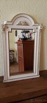 STAROŽITNÉ ZRCADLO