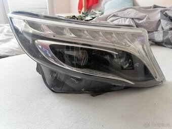 Pravé přední světlo MERCEDES TŘÍDA V W447