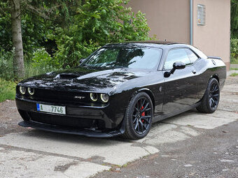 Dodge Challenger SRT Hellcat 6.2l - NEHAVAROVANÉ