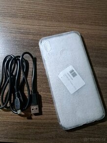 Silikonový kryt Huawei nova 3i a nabíjecí kabel