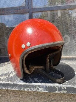 Retro helma