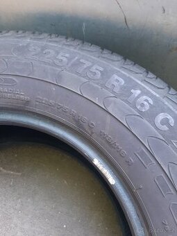 PNEU 225/75R16C