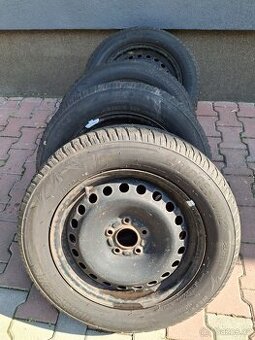 215/60 R16 99H zimní