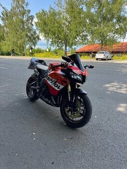 Honda CBR 600RR 2007 pc40