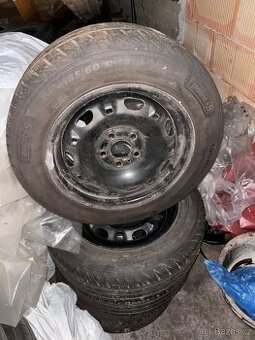 Sada letních pneu i s disky 185/60 r14 6jx14H2 ET 37