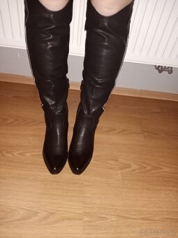 Vysoké dámské kozačky vel. 39
