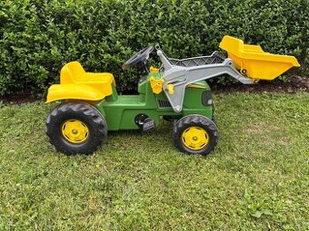 Šlapací traktůrek John Deere
