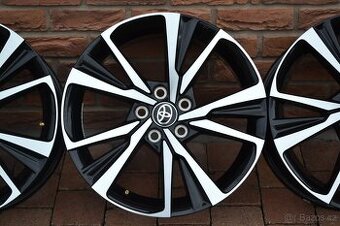 5x114,3 R18 Hliníkové disky Originál Toyota C-HR 2