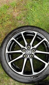 Letni komplety Yaris Cross