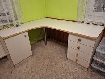 Psací stůl - rohový