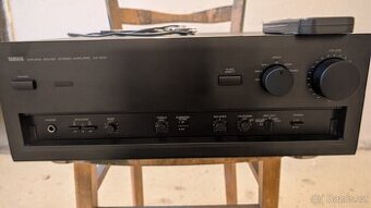 Zesilovač Yamaha AX 870
