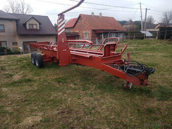 Prodáme samonakládací  přepravník balíků.