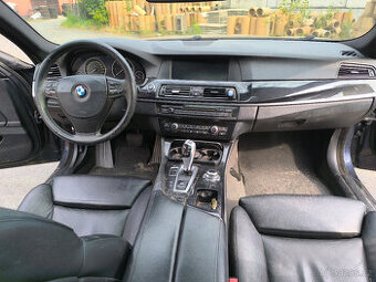 Bmw f11 pre-lci černý kožený interiér