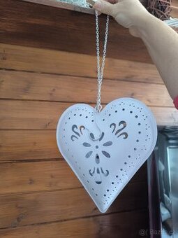 Srdíčková lucerna