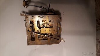 Hodinový strojek Kienzel