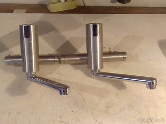 Prodám 2x bezdotyk.baterii+1xretro