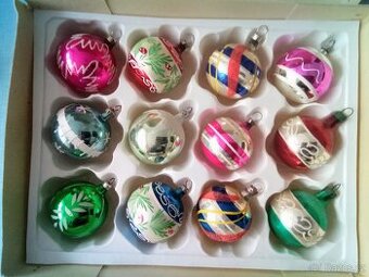 Staré vánoční ozdoby, baňky a jiné