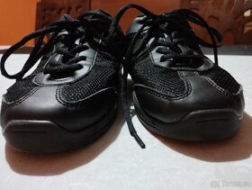 Sportovní obuv na tanec