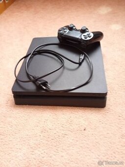 Prodám PS4