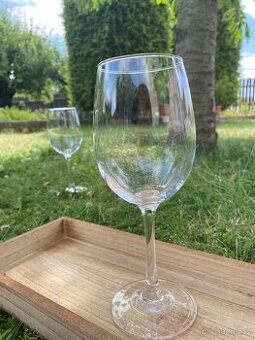 Skleničky na bílé víno