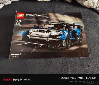 LEGO Technic 42123 McLaren Senna GTR