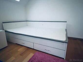 Dětská rohová postel