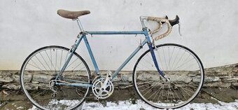 Retro silnička Favorit