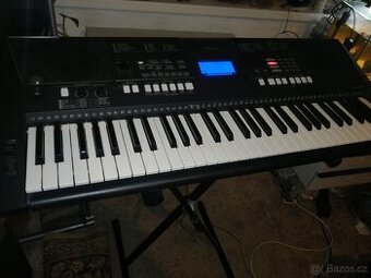 YAMAHA psr e423- vhodné pro začínající i pokročilé.
