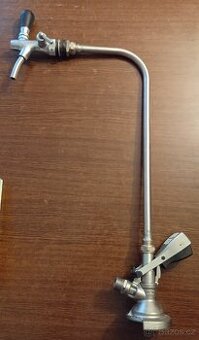 Nerezová Párty pípa s kohoutem.