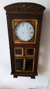 Skříň od hodin Becker