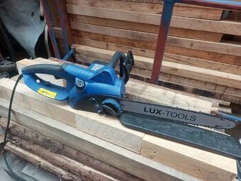 Prod. elektrickou řetězovou pilu 2400W
