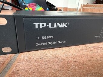TP-Link TL-SG1024 – 24× Gigabit RJ45, rackový switch