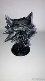 Zaklínač - Škola Vlka s podstavcem