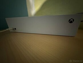 Prodam Xbox series s v záruce - 1
